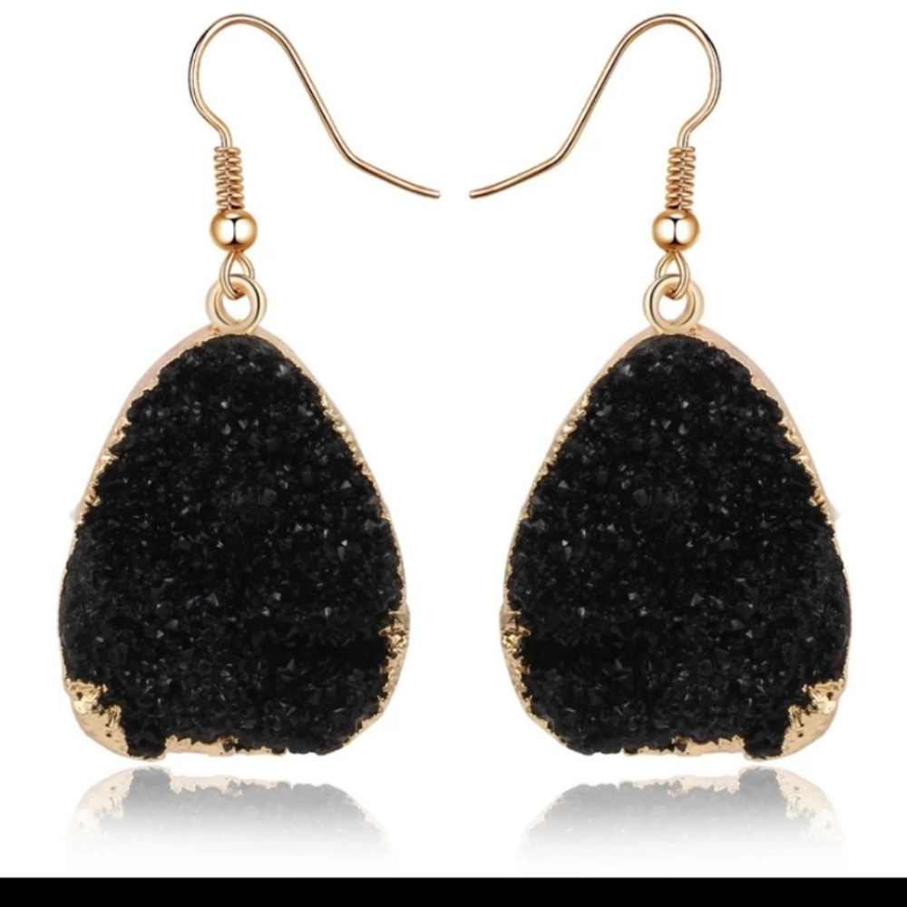 Black Stone Drop Earrings - Picture 5 of 5